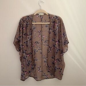 Olive Tree Floral Short Sleeve Kimono